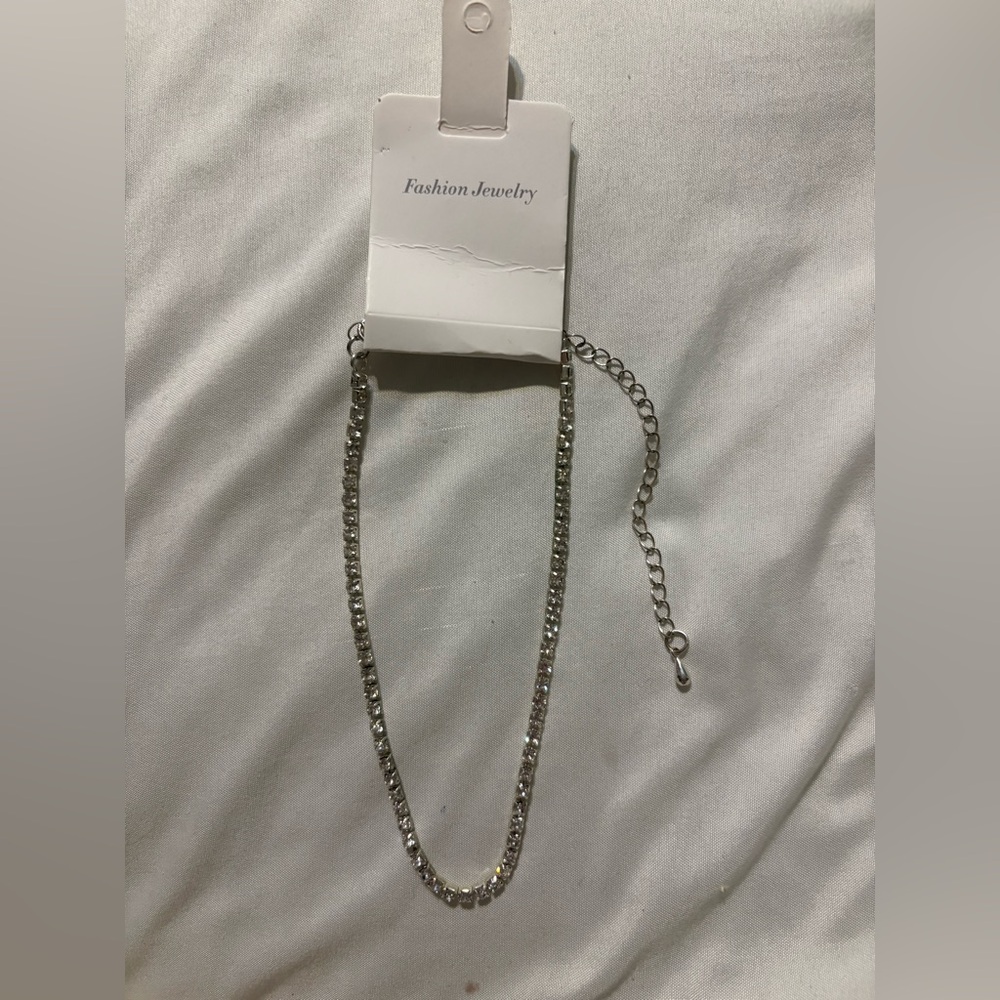 SHEIN Silver Rhinestone Decor Necklace